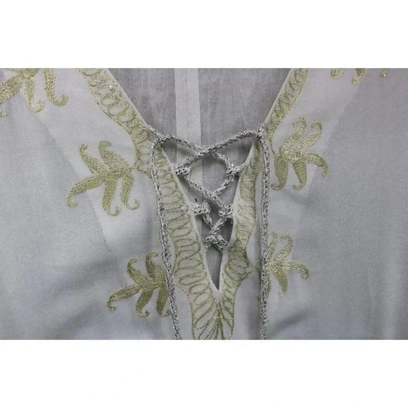 Luxe by Lisa Vogel Tunic-Batwing Sleeves-Size Medium-Tassels - Picture 6 of 9